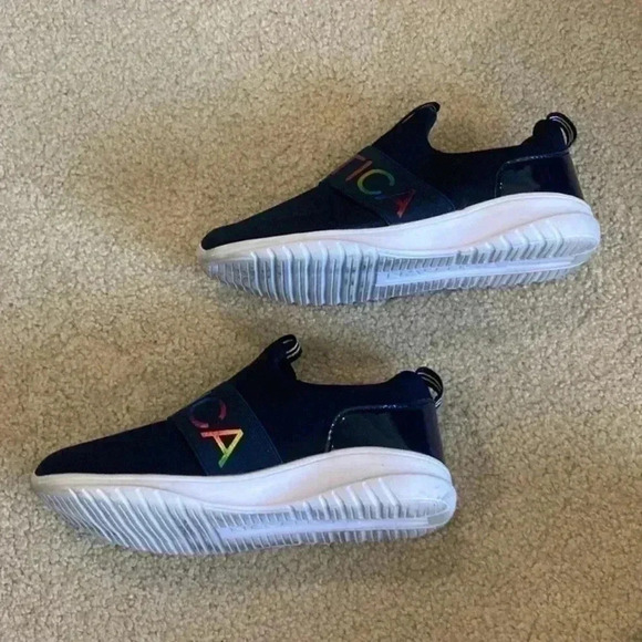 Nautica kids athletic fashion running sneaker in size 1 - Picture 3 of 6